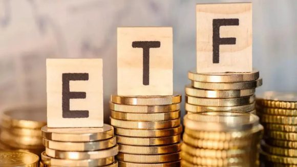 Gold ETF Investment: గోల్డ్ ఈటీఎఫ్‌లలో పెట్టుబడి పెట్టాలనుకుంటున్నారా? తెలుసుకోవాల్సిన ముఖ్య విషయాలివే