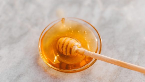 Honey in Winter: తేనెను చలికాలంలో తినడం వల్ల మీరు ఊహించలేనన్ని లాభాలు