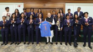 Indian Womens Team: ప్ర‌ధాని మోడీకి వ‌ర‌ల్డ్ క‌ప్ విజేత‌ల స్పెష‌ల్ గిఫ్ట్‌..”న‌మో” అంటూ