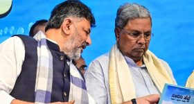 Bangalore Politics: ఆసక్తిగా కర్ణాటక రాజకీయాలు.. అధికార మార్పిడి వ్యవహారం, ఢిల్లీలో నేతలు మకాం