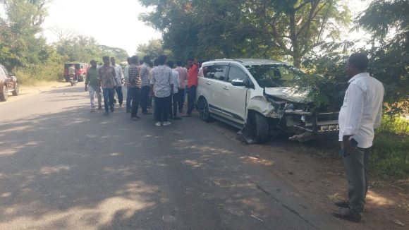 MLA Medipalli Satyam: ఎమ్మెల్యే సత్యం కాన్వాయ్‌కి రోడ్డు ప్రమాదం.. ఐదు కార్లు ధ్వంసం, తృటిలో తప్పిన పెను ప్రమాదం!