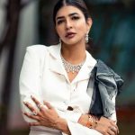 Manchu lakshmi : అమెరికా నాలో భయాన్ని పోగొట్టింది.. అలాంటి పాత్రలు చెయ్యడానికి నేను రెడీ..
