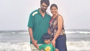 Naveen Chandra: బీచ్ లో ఫ్యామిలీతో చిల్ అవుతున్న హీరో.. కొడుకును చూసారా?