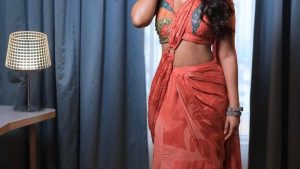 Nidhhi Agerwal : గ్లామర్ డోస్ పెంచేసిన వీరమల్లు బ్యూటీ!