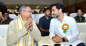 Medchal Crime: ఘోర రోడ్డు ప్రమాదం.. స్పాట్‌లోనే లారీ డ్రైవర్ మృతి