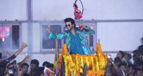 Anaganaga Oka Raju: ఎద్దులబండి పై ఈవెంట్ కు వచ్చిన నవీన్, అంతా రాజమౌళి ప్రభావం