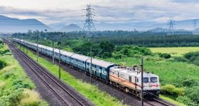 RRC: టెన్త్ అర్హతతో రైల్వేలో 1785 పోస్టులు.. అప్లికేషన్ ఫీజు జస్ట్ రూ.100 మాత్రమే.. డోంట్ మిస్