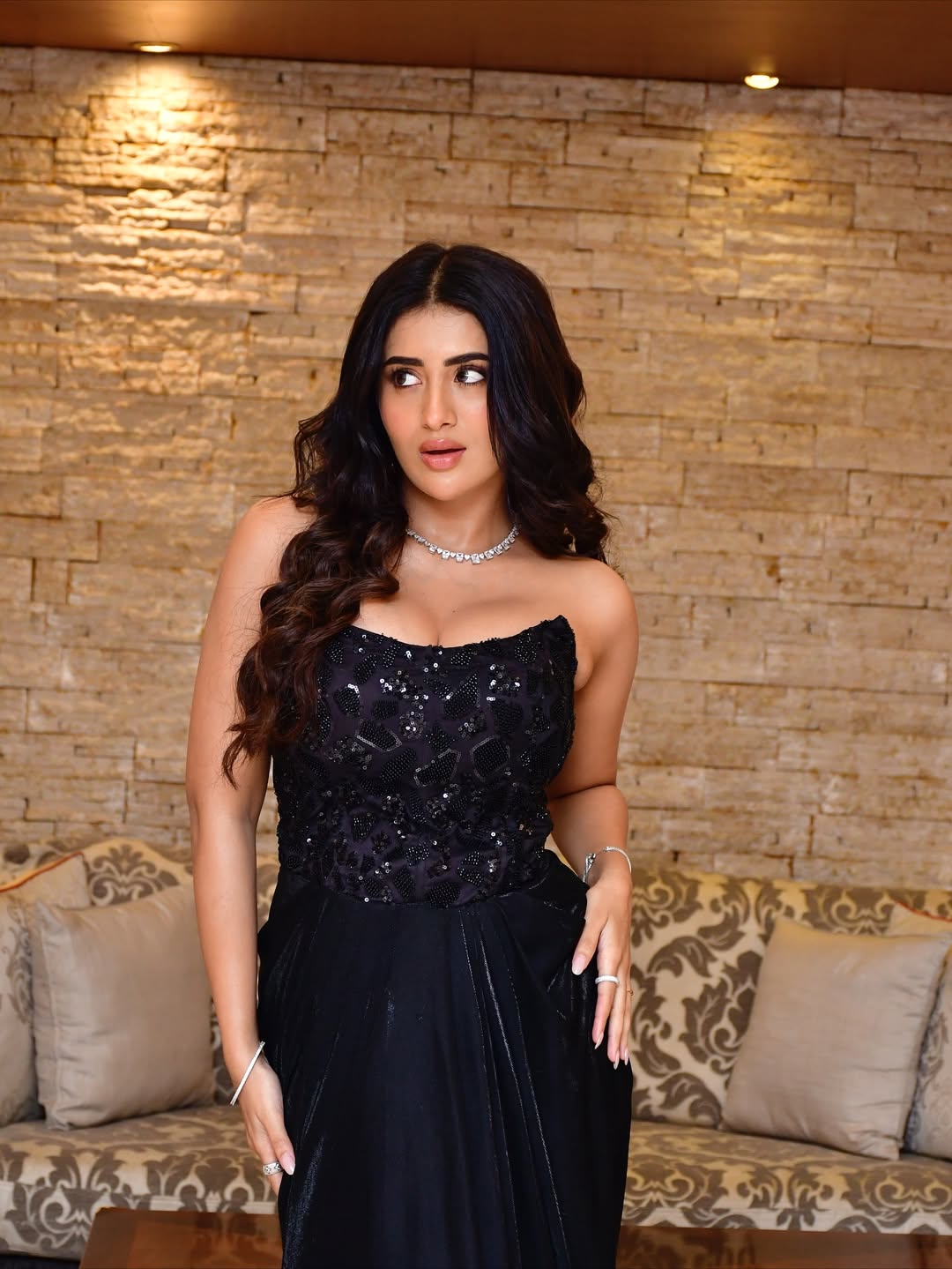 Rashi Singh Photos (Source: Instagram)