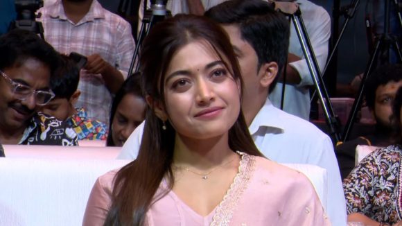 The Girl Friend : కన్నీళ్లు పెట్టుకున్న రష్మిక, అంతలా కదిలిపోయింది ఏంటి?
