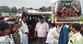 Red Sanders: ఎర్ర చందనం స్మగ్లర్లకు చుక్కలు చూపించిన గ్రామస్థులు.. డిప్యూటీ సీఎం హర్షం