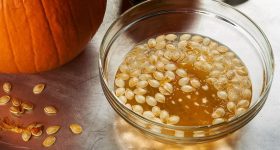 Soaked Pumpkin Seeds: డైలీ 5 నానబెట్టిన గుమ్మడి గింజలు తింటే.. ఇన్ని లాభాలు !