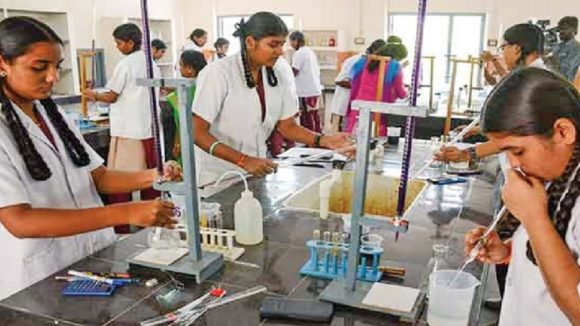 Telangana Inter Practical Exams-2026: తెలంగాణ ఇంటర్ ప్రాక్టికల్-2026..  నిఘా మధ్య పరీక్షలు, కన్ను తిప్పితే