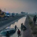 Road Accident: ఘోర రోడ్డు ప్రమాదం.. కాలువలో పడిన కారు.. ఐదుగురు దుర్మరణం