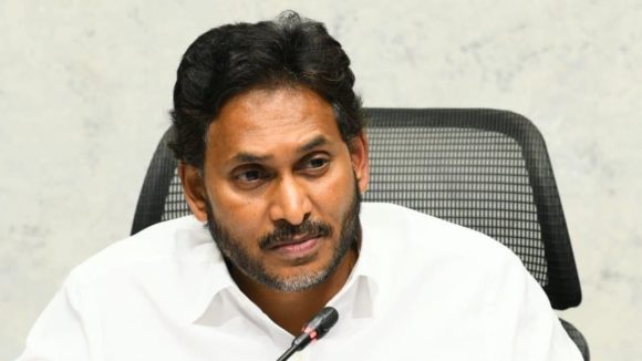 Jagan: క్రెడిట్ చోరీ.. తన లోపాల్ని తానే బయట పెట్టుకుంటున్న జగన్