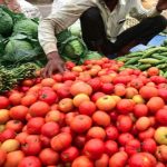 Vegetables Rates: మొంథా తుపాను ఎఫెక్ట్.. భారీగా పెరిగిన కూరగాయల ధరలు.. వినియోగదారుల జేబుకు చిల్లు