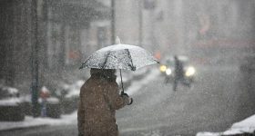 Weather News: తెలుగు రాష్ట్రాలు గజగజ.. చలితో పాటు భారీ వర్షాలు.. బయటకు రావొద్దు