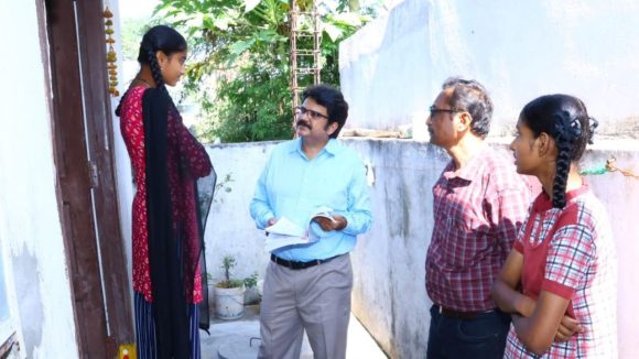 Yadadri Collector: ఇలాంటి కలెక్టర్లు చాలా అరుదు.. స్కూల్‌కి రాని స్టూడెంట్ ఇంటికి వెళ్లి..?