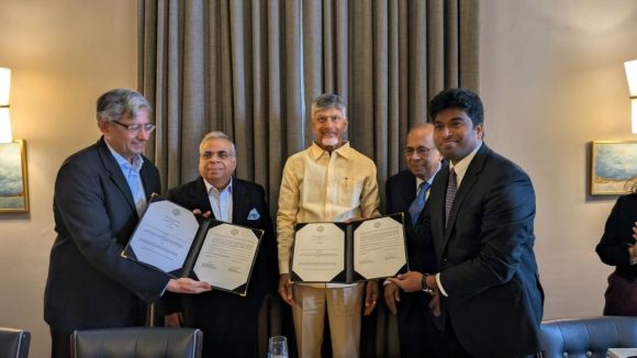 CM Chandrababu: ఏపీలో హిందుజా భారీ పెట్టుబడులు.. రూ. 20,000 కోట్లతో కీలక ఒప్పందం!