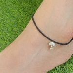 Black Thread: కాలికి నల్లదారం కట్టడం వల్ల ఏం జరుగుతుంది?