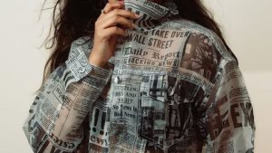 Divi Vadthya: వెరైటీ డ్రెస్ లో బిగ్ బాస్ దివి గ్లామర్ మెరుపులు..