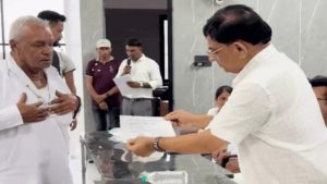 Farmers Debt Clears: తల్లికి నిజమైన నివాళి.. 290 మంది రైతుల అప్పులు తీర్చేసిన వ్యాపారి