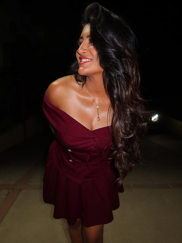 Rashi Singh photo Gallery