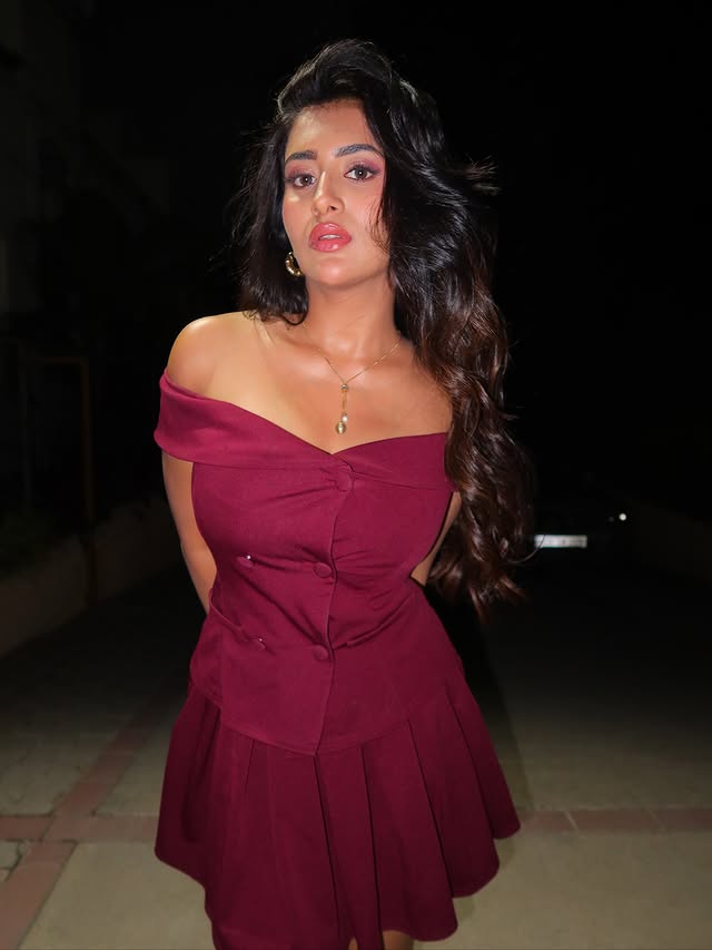 Rashi Singh photo Gallery