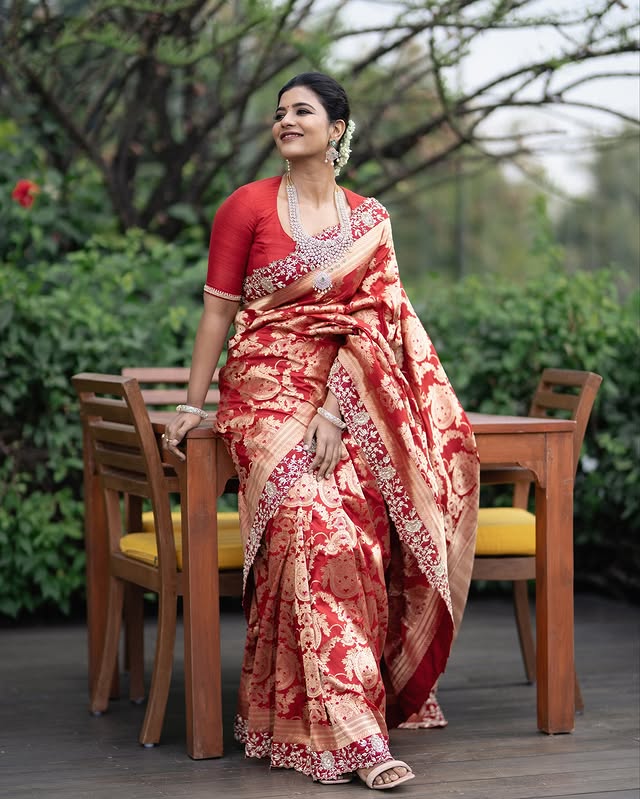 Aishwarya Rajesh Photo Gallery