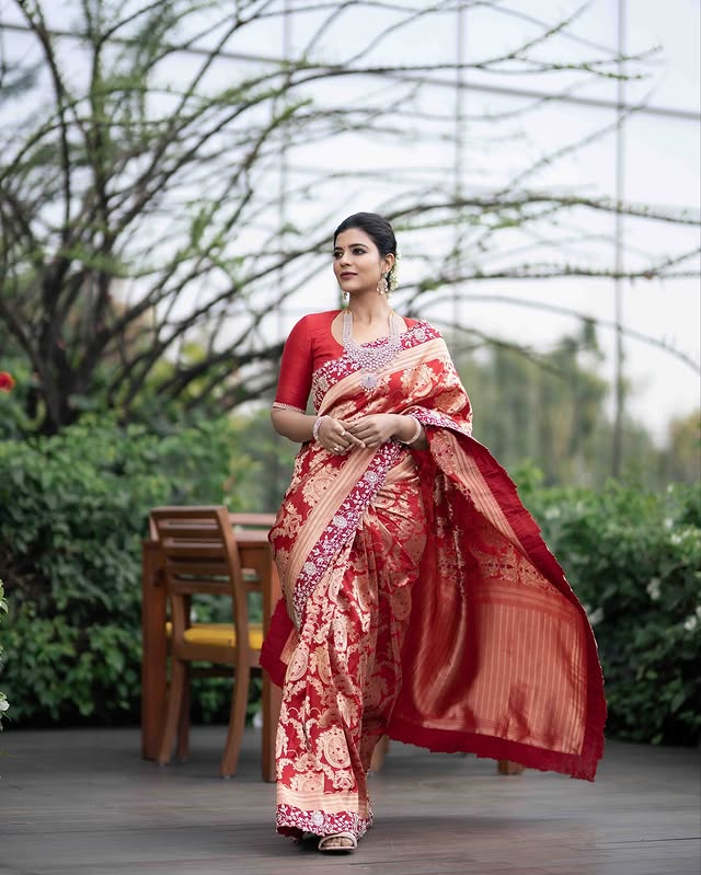 Aishwarya Rajesh Photo Gallery