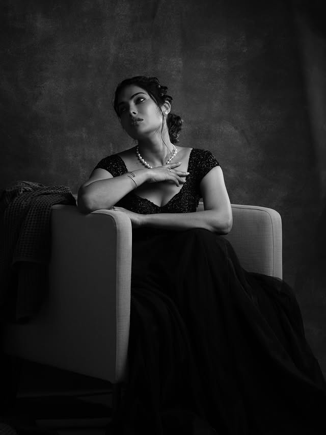 Divi Vadthya ( Source / Instagram) Divi Vadthya photo Gallery
