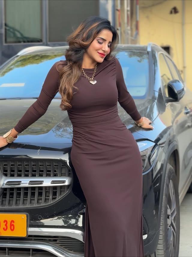 Ashu Reddy Photo Gallery