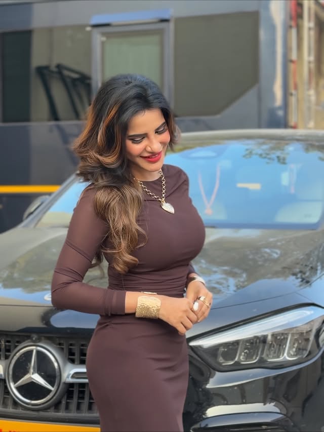 Ashu Reddy Photo Gallery