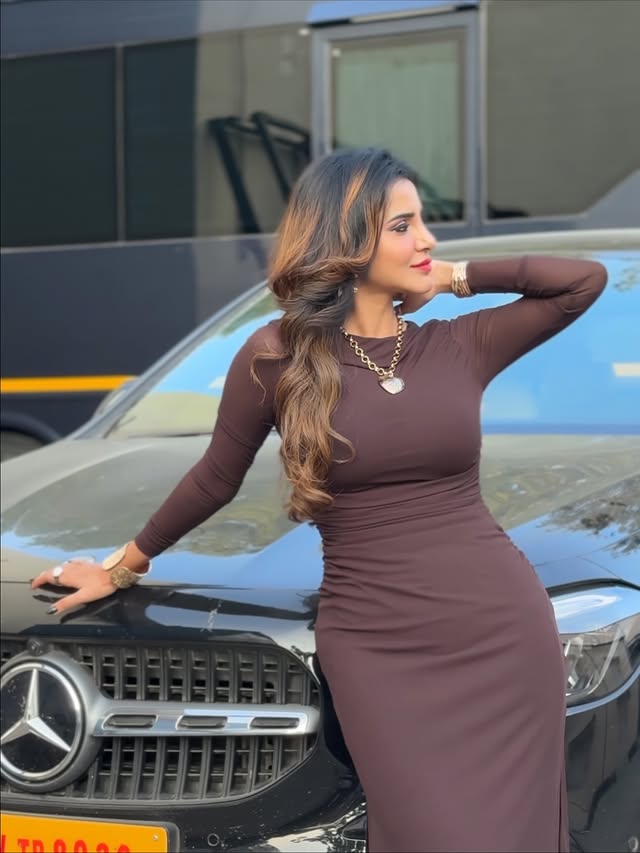 Ashu Reddy Photo Gallery