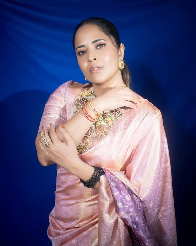 Anasuya Bharadwaj Photo Gallery
