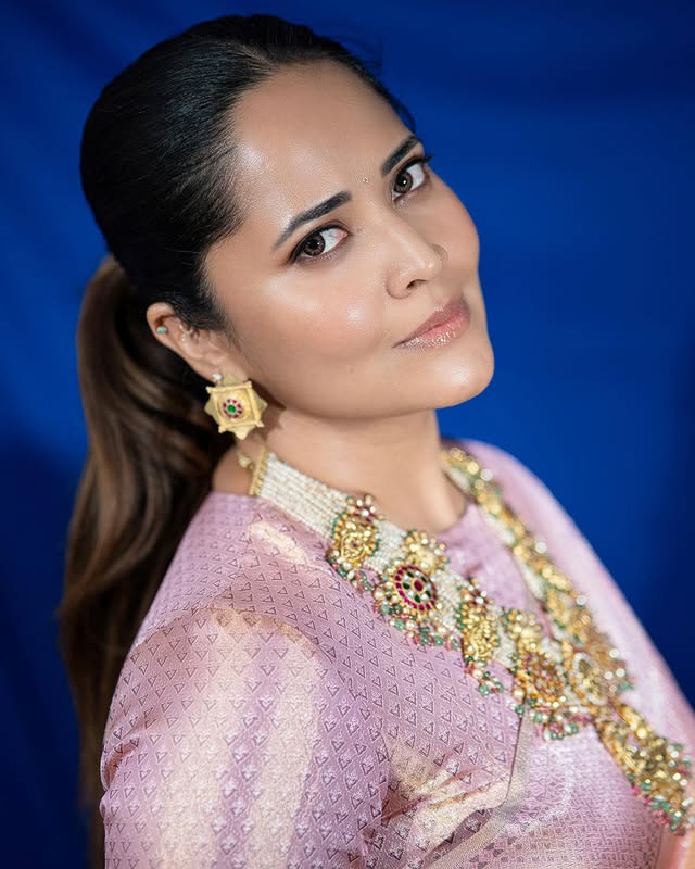 Anasuya Bharadwaj Photo Gallery