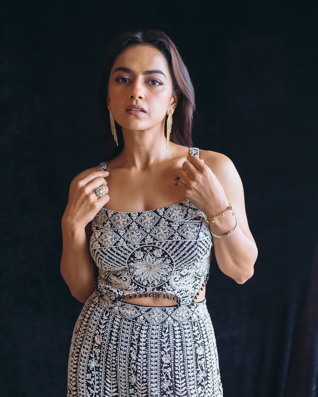 Shraddha Srinath photo gallery