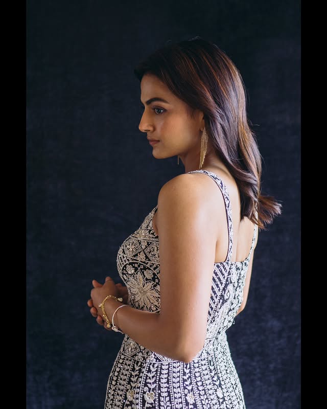 Shraddha Srinath photo gallery