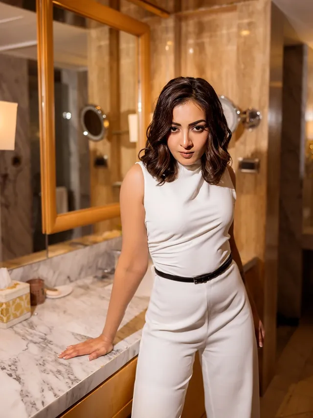 Catherine Tresa photo Gallery