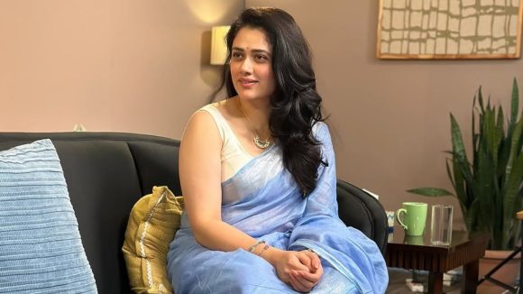 Girija Oak: మార్ఫింగ్ ఫోటోలపై నటి ఎమోషనల్.. 12 ఏళ్ల కొడుకు చూస్తే?