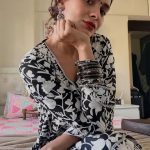 Hebah Patel : సింపుల్ లుక్ లో హెబ్బా క్యూట్ స్టిల్స్.. భలే ఉంది కదా..