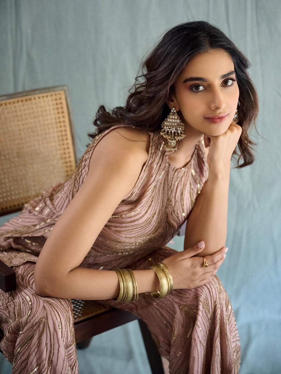 Meenakshi Chaudhary Photos (Source: Instagram) Meenakshi Chaudhary Photos (Source: Instagram)