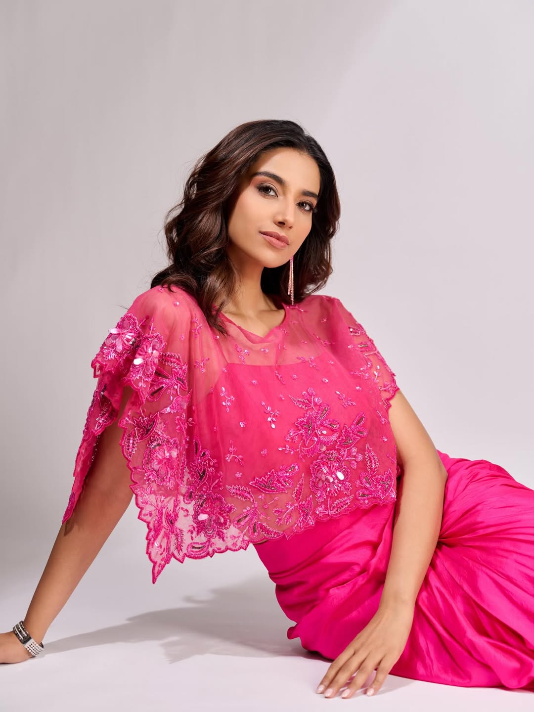 Meenakshi Chaudhary Photos (Source: Instagram) Meenakshi Chaudhary Photos (Source: Instagram)