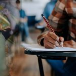 Crime News: దారుణం.. పరీక్షల్లో ఫెయిలయ్యానని హీలియం గ్యాస్ పీల్చి వ్యక్తి ఆత్మహత్య..