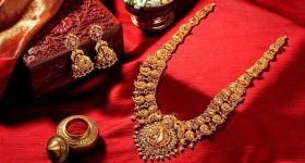 Today Gold Rate: ఒక్కసారిగా కుప్పకూలిన బంగారం ధరలు.. తులం ఎంతో తెలిస్తే షాక్..!