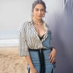 Rakul Preeth Singh : చూపులతో మత్తెక్కిస్తున్న రకుల్.. స్టిల్స్ మాములుగా లేవు..