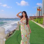 Rashi Singh :  పూల డ్రెస్ లో రాశి పరువాల విందు.. ఇంత అందాన్ని తట్టుకోలేరమ్మా..!