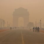 Delhi Air Pollution: గ్యాస్ ఛాంబర్⁪లా మారిపోయిన ఢిల్లీ.. ప్రభుత్వం కీలక నిర్ణయం
