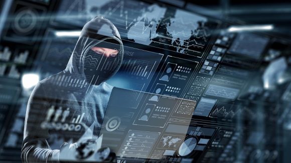 Cyber Fraud: మహిళా డాక్టర్ ఫోన్ హ్యాక్.. ఏకంగా రూ.6 లక్షలు దోచేసిన సైబర్ నేరగాళ్లు