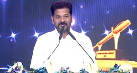 OTT Movie : ప్రేమించకపోతే చంపేస్తుంది... ఆమె కంట్లో పడ్డ మగాడికి దబిడి దిబిడే