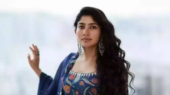 Sai Pallavi: తెలుగు సినిమాలకు బుజ్జితల్లి గుడ్ బై.. ఏడాదికి ఒక్కటి కూడా లేదు..!
